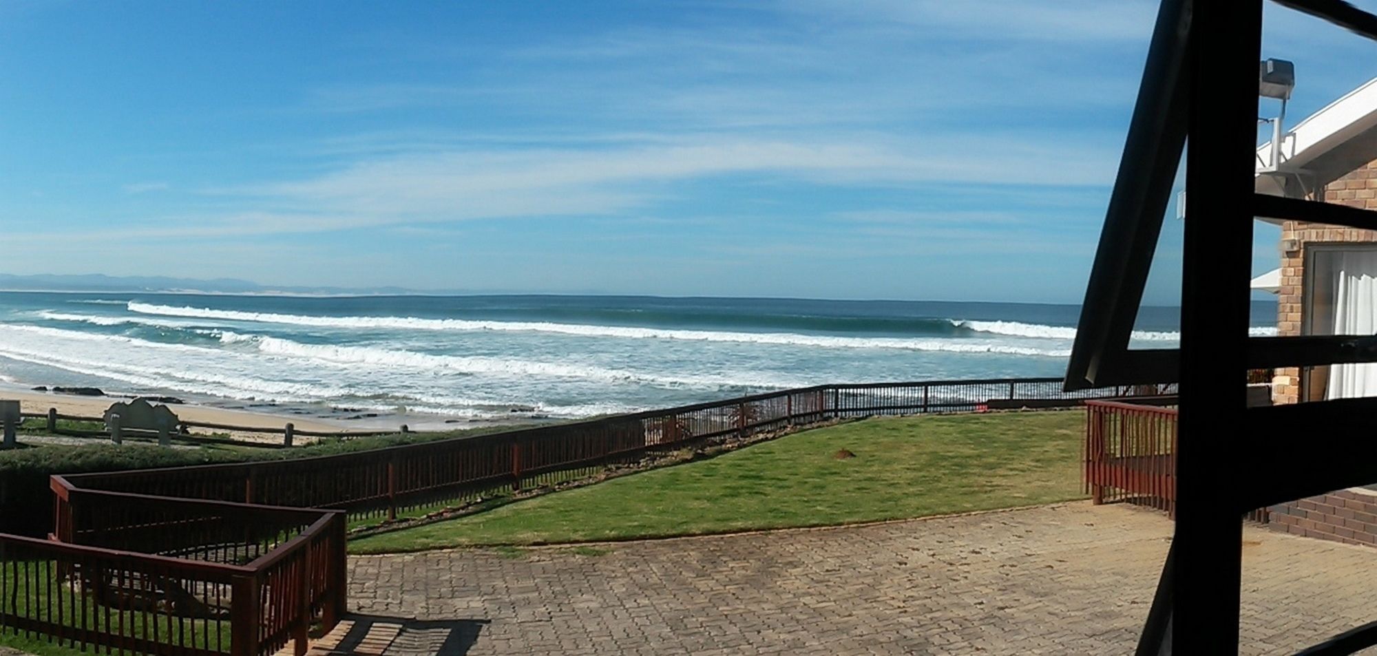 Jeffreys Bay Beach House Bed & Breakfast Exterior photo